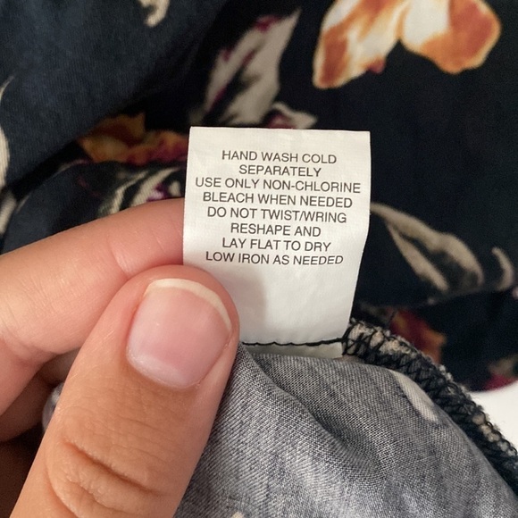 Kendall & Kylie Dress - Picture 7 of 8